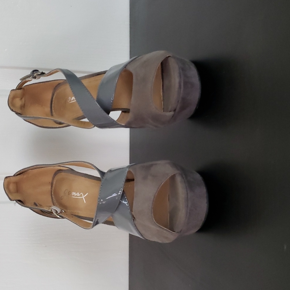 Gomax suede heels, Size 9